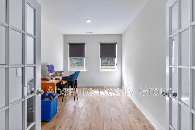 Building Photo - 806 Dorset Strm Dr