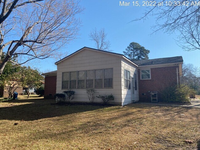 Building Photo - 144 S Ingleside Dr