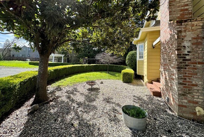 Building Photo - Stunning St. Helena Victorian Farmhouse on...