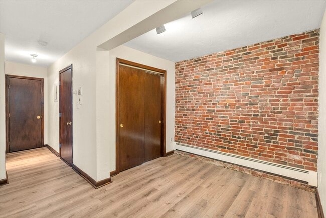 Building Photo - 166 F St