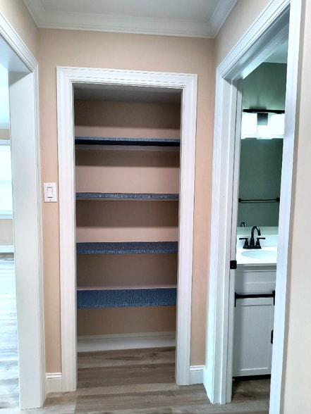 Building Photo - 532 Harwell Ave