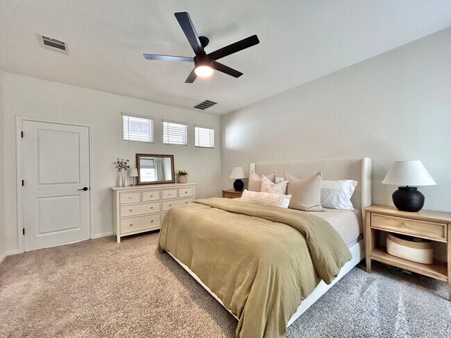 Building Photo - 856 Lone Peak Wy