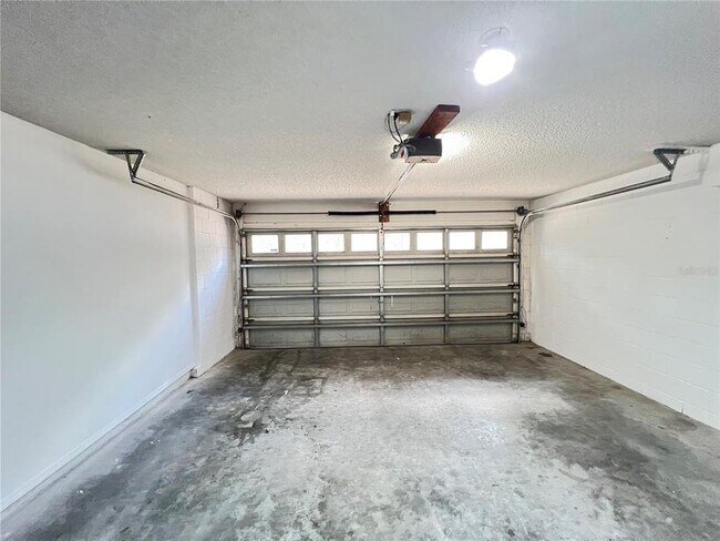 Building Photo - 1357 Woodwind Dr