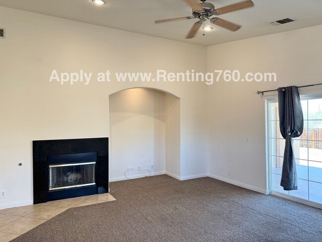 Building Photo - Spacious 3 Bed 2 Bath Home!