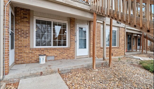 Building Photo - Charming 1 Bedroom, 1 Bathroom Available I...