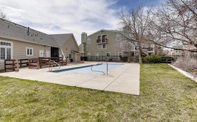 Building Photo - "Cozy 1-Bedroom Retreat with Granite Finis...