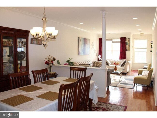 Building Photo - 8 Stafford Dr