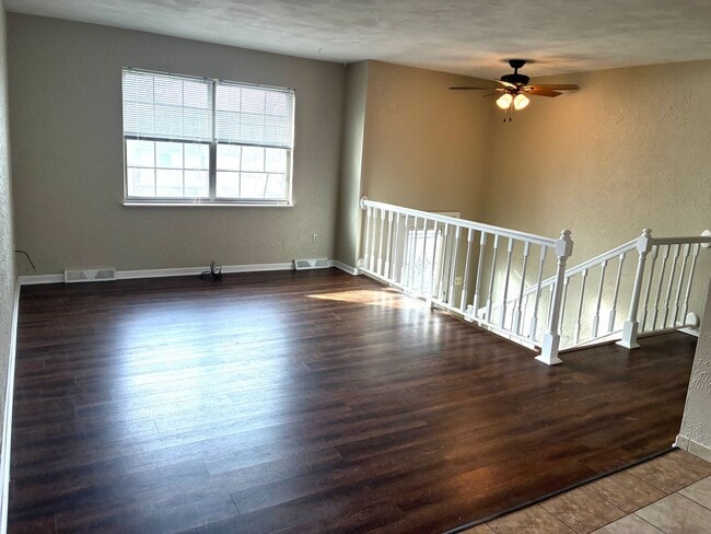 Building Photo - 3Bed/2Bath, House, Cozy Feel!