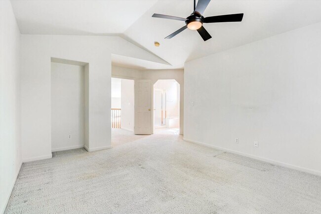 Building Photo - Spacious 3 Bed, 2.5 Bath Home In Sterling ...