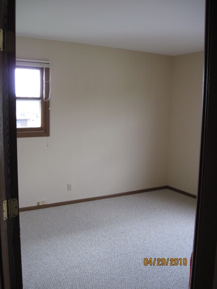 Building Photo - 123 Marcella St