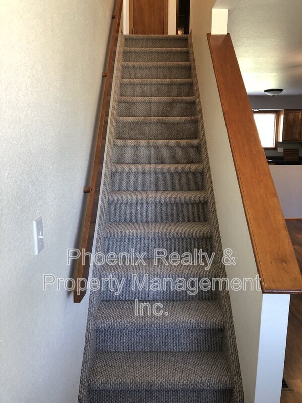 Building Photo - 806 Sir Galahad Dr