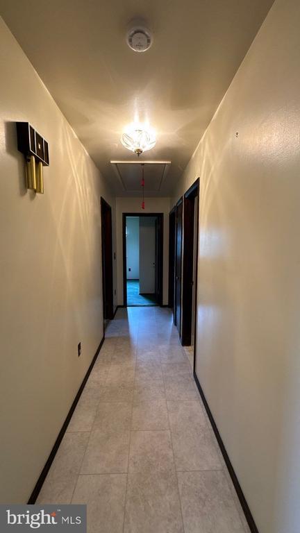 Building Photo - 5157 Bonnie Acres Dr