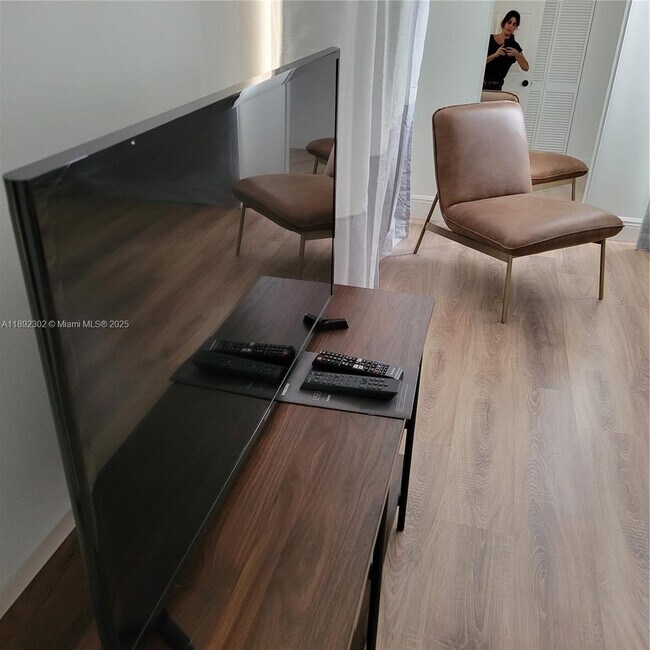 Building Photo - 7896 Seville Pl