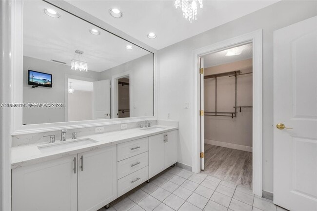 Building Photo - 9005 SW 56th St