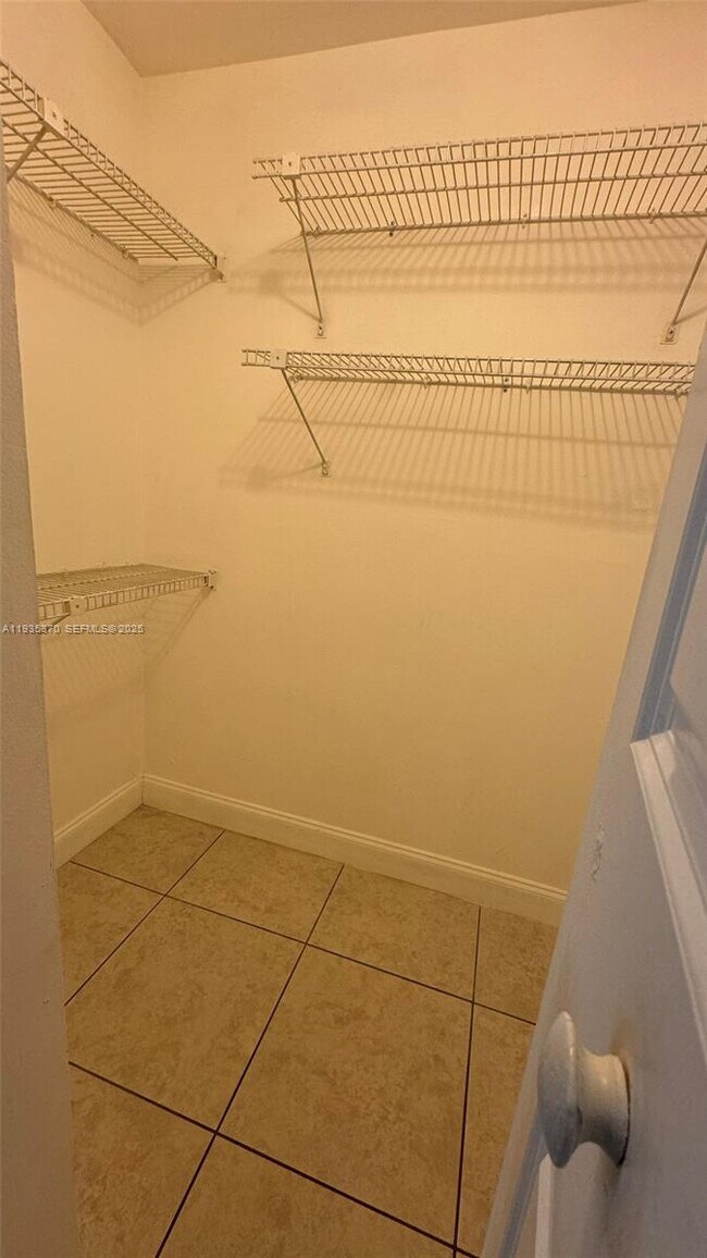 Building Photo - 9636 SW 147th Ct