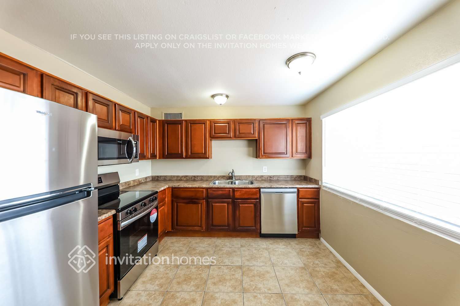 Building Photo - 4434 E Alta Vista Rd