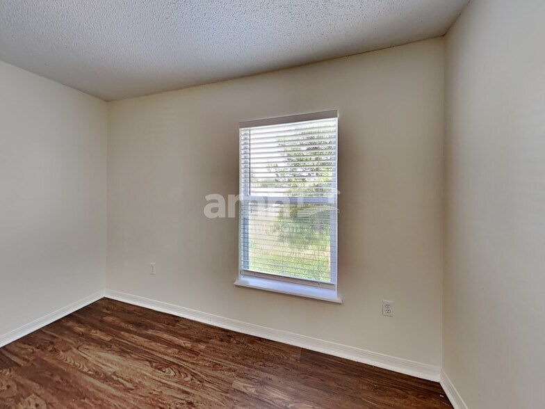 Building Photo - 1742 Sail Ct