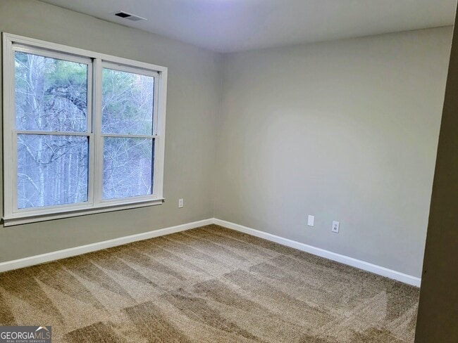 Building Photo - 1523 Fallen Leaf Dr SW