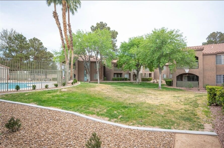 Building Photo - 2110 Sealion Dr