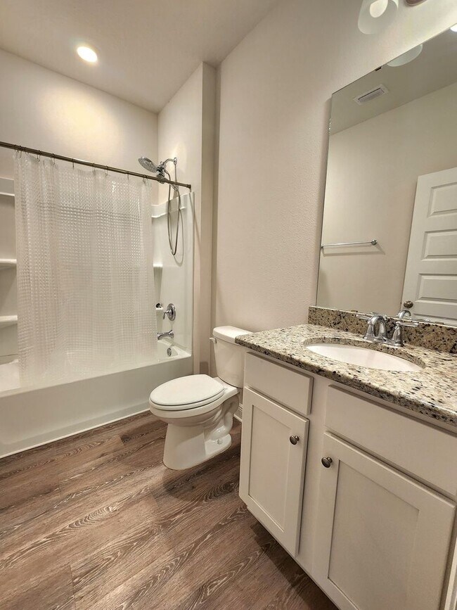 Building Photo - Antietam Lakeside Retreat: 4/2 Home in a Fun-Filled, Pool Neighborhood