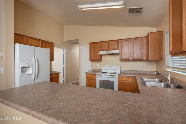 Building Photo - 37153 W Amalfi Ave