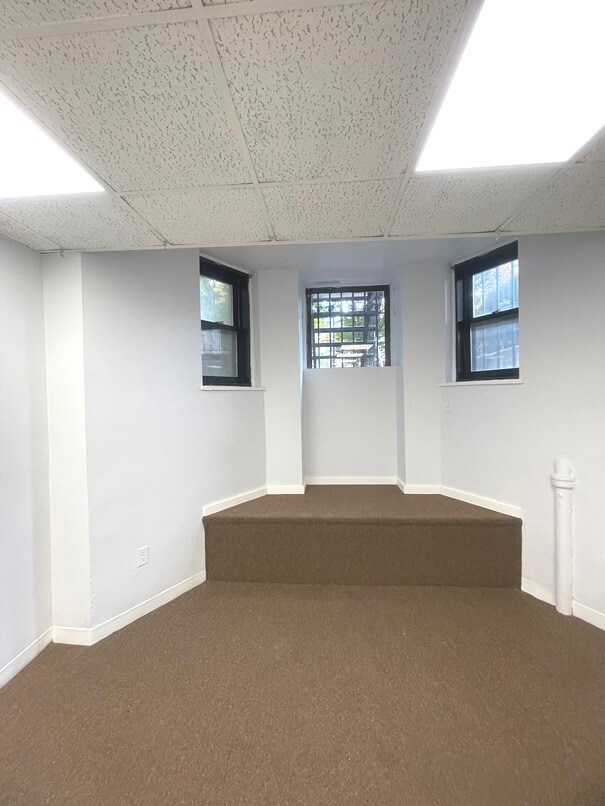 Building Photo - 475 Commonwealth Ave