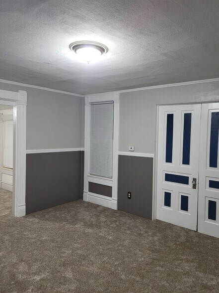 Living room - 1103 Harlem Blvd