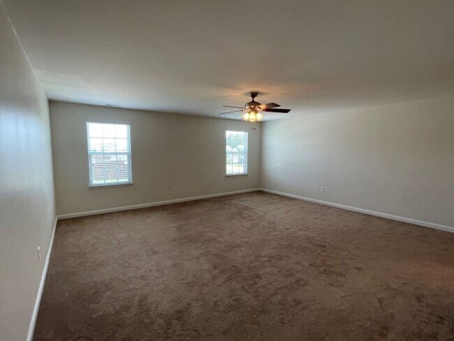 Building Photo - Lovely 5 Bed 3 Bath Home with Community Am...