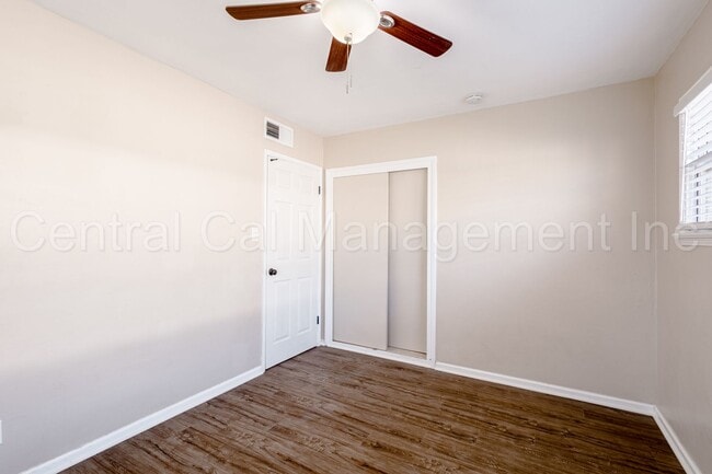 Building Photo - 3 Bedroom/1 Bath Home - $1850 per month!