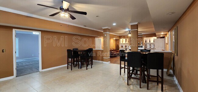 Building Photo - 4284 Cedar Lake Cove