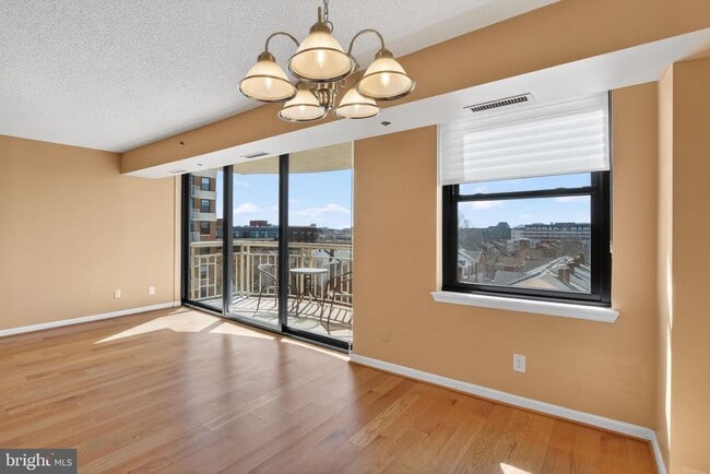 Building Photo - 1200 Braddock Pl