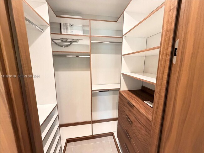 Building Photo - 3200 NE 165th St