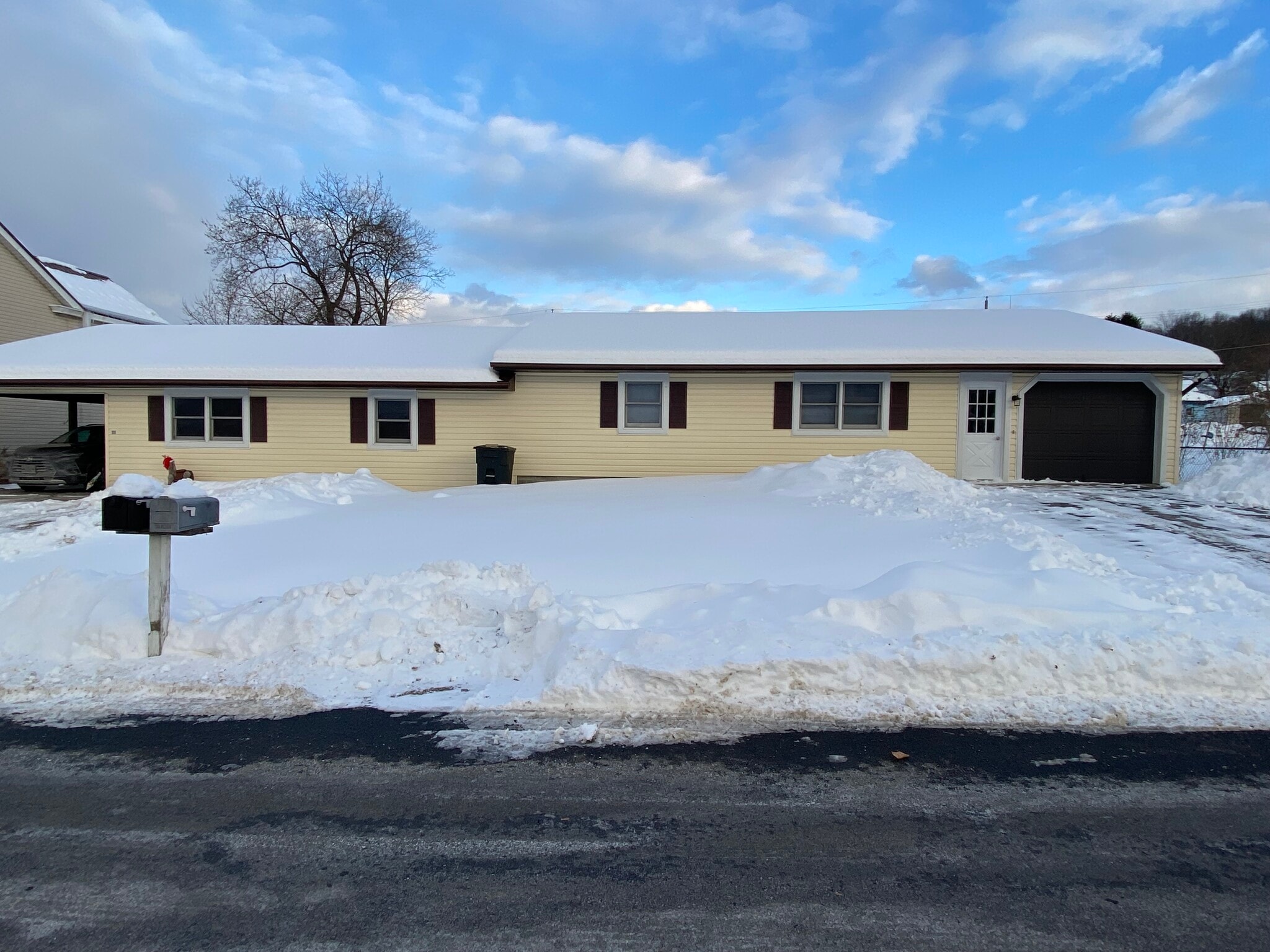 Building Photo - 113 Findley Ave