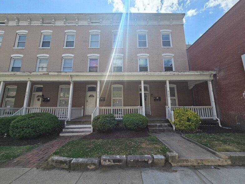 Building Photo - 501 W Grace St