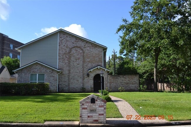 Primary Photo - 14923 Perthshire Rd