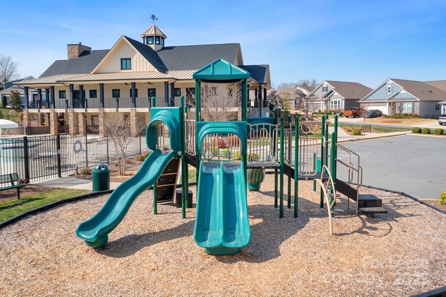 Building Photo - 5058 Antebellum Dr