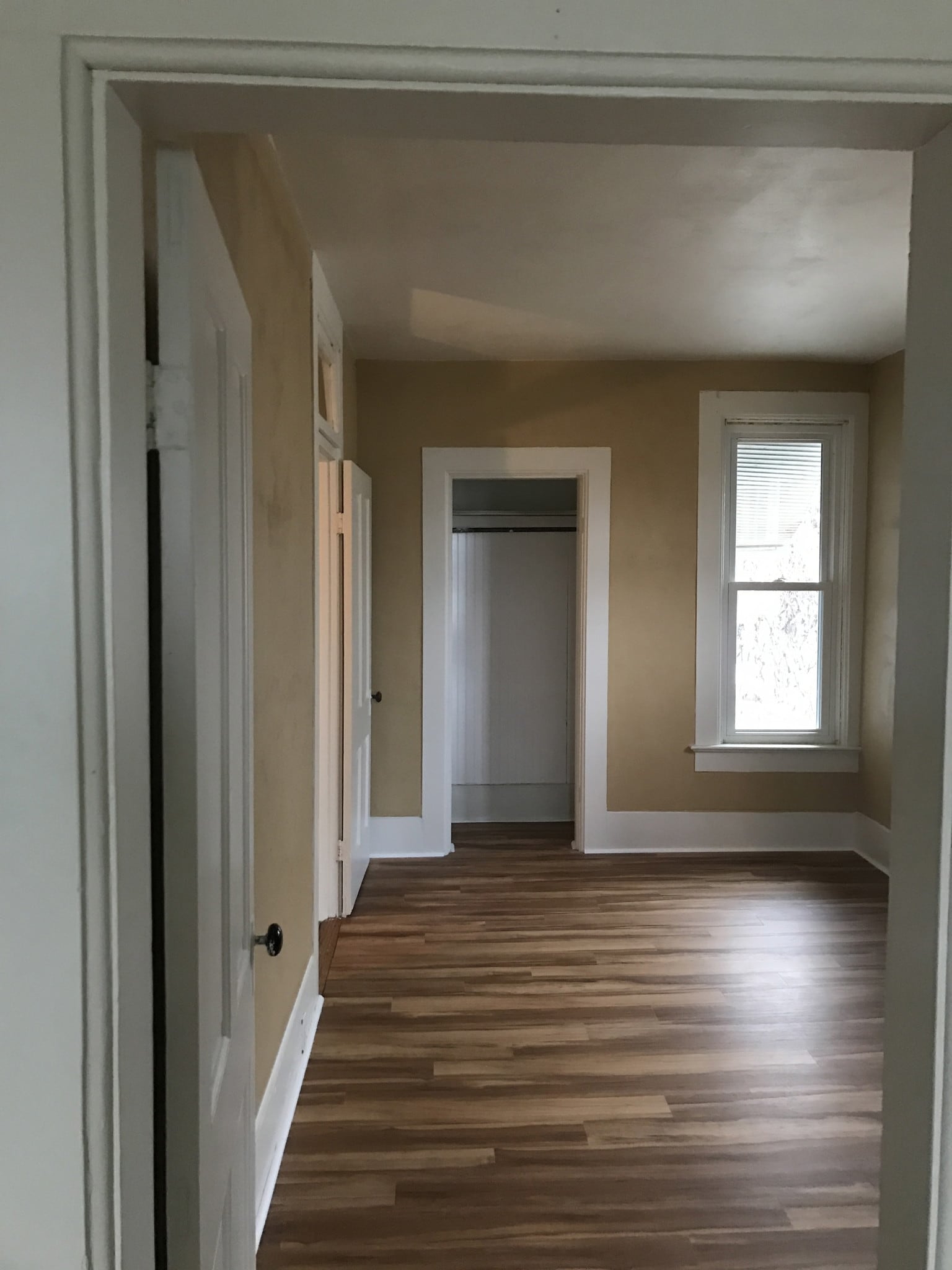 middle bedroom - 2257 Jackson St