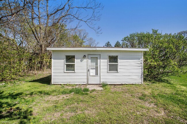 Building Photo - 2 br, 1 bath House - 62701 Red Arrow Hwy U...