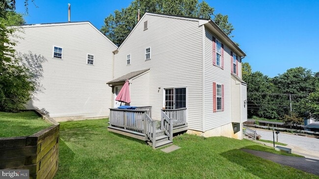 Building Photo - 24 Duttonview Dr