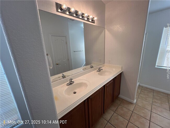 Building Photo - 2092 Scanlon Ferry Ct