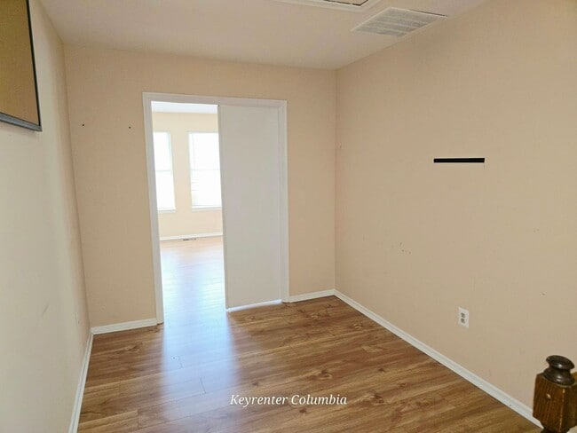 Building Photo - Beautiful 3BR Townhome in Burtonsville | Garage, Deck & Community Amenities