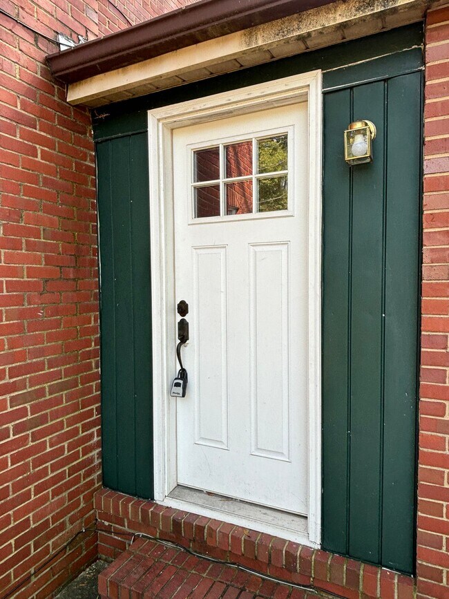 Building Photo - 3109 Clark Ave