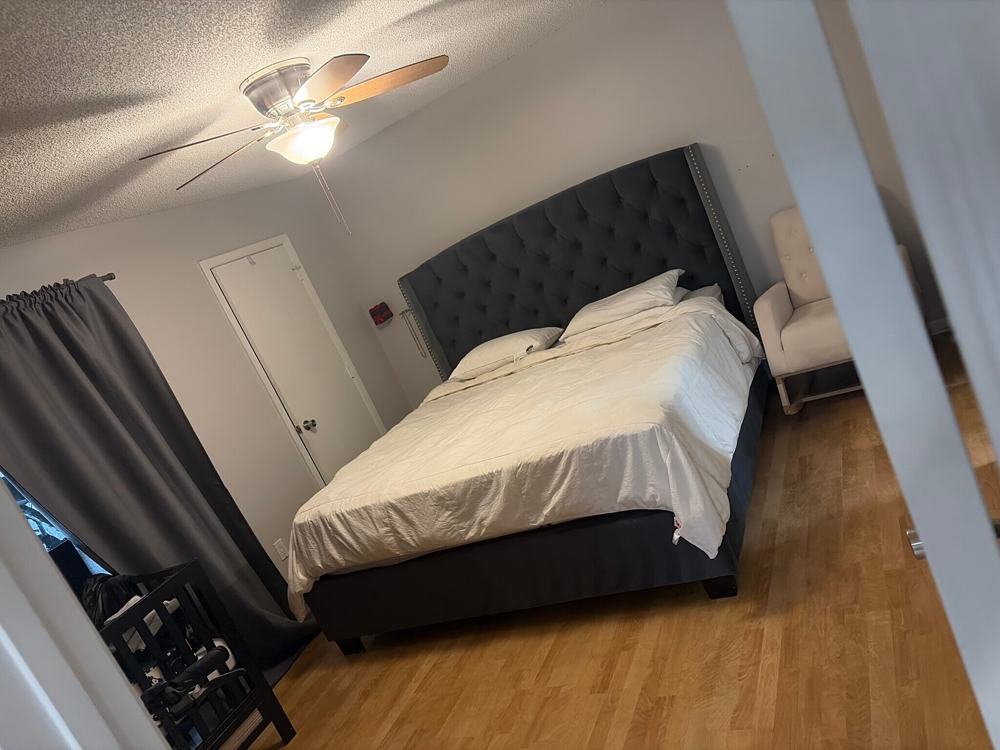 This is a king size bed. - 9521 Boca Cove Cir