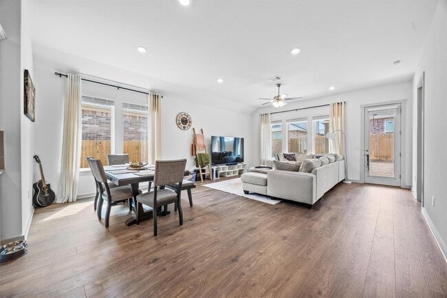 Building Photo - 329 Black Sheep Cv