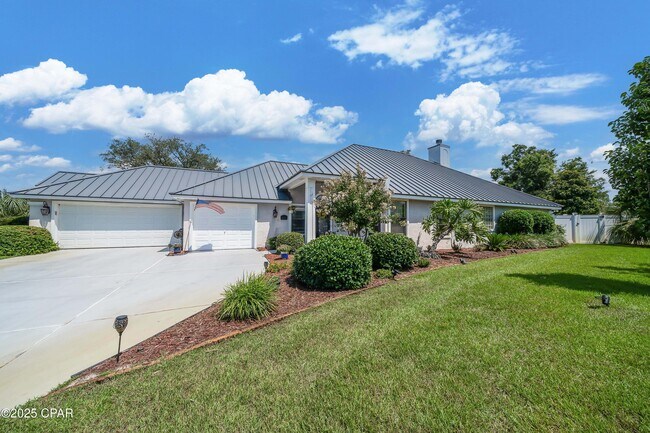 Building Photo - 625 Amberjack Dr