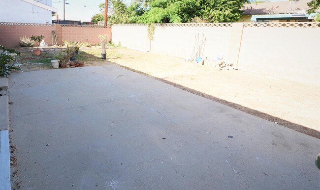 Building Photo - 18408 S Denker Ave