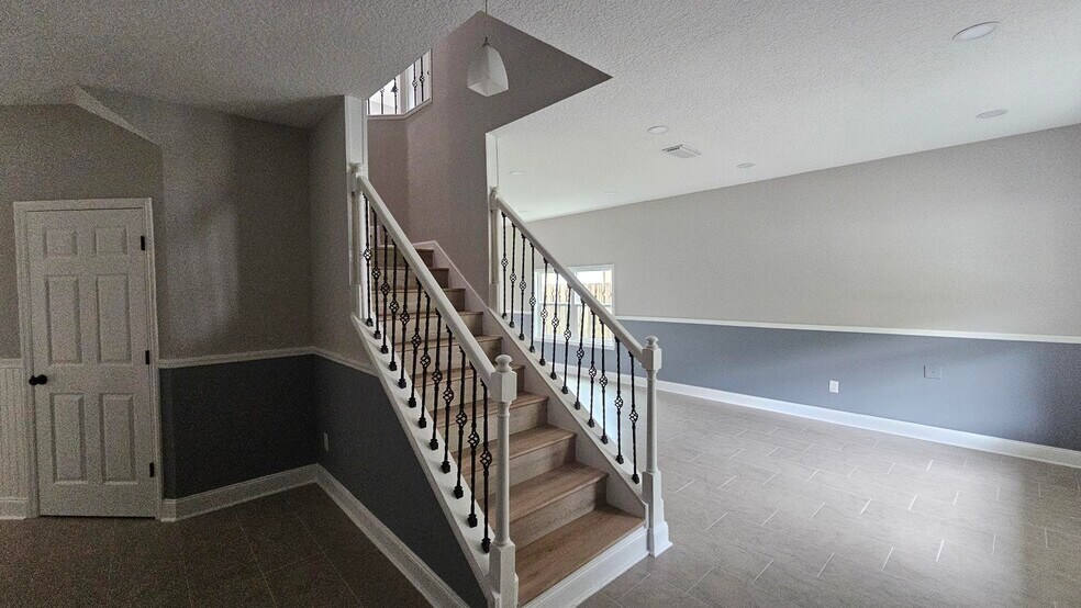 Building Photo - 13983 Summer Breeze Dr