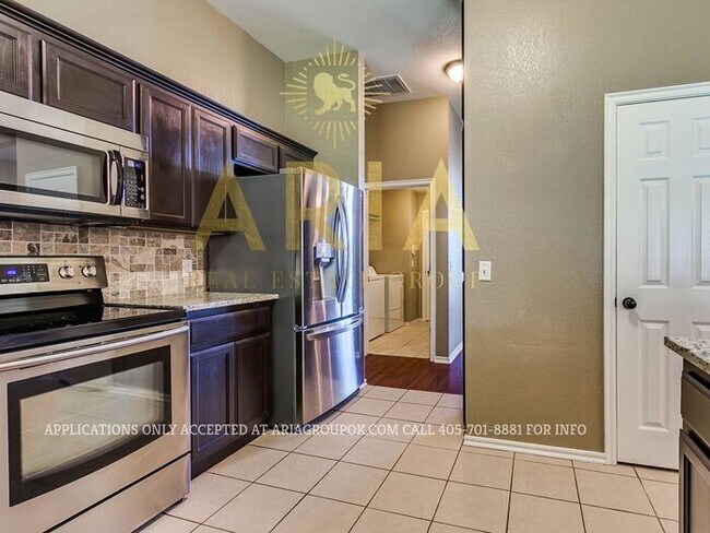 Building Photo - GORGEOUS 4 BED/2 BATH HOME IN EAGLE CLIFF ...