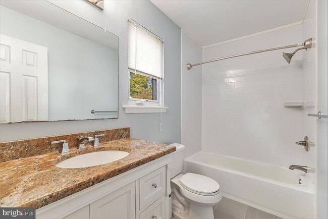 Building Photo - 18 Flintlock Ln
