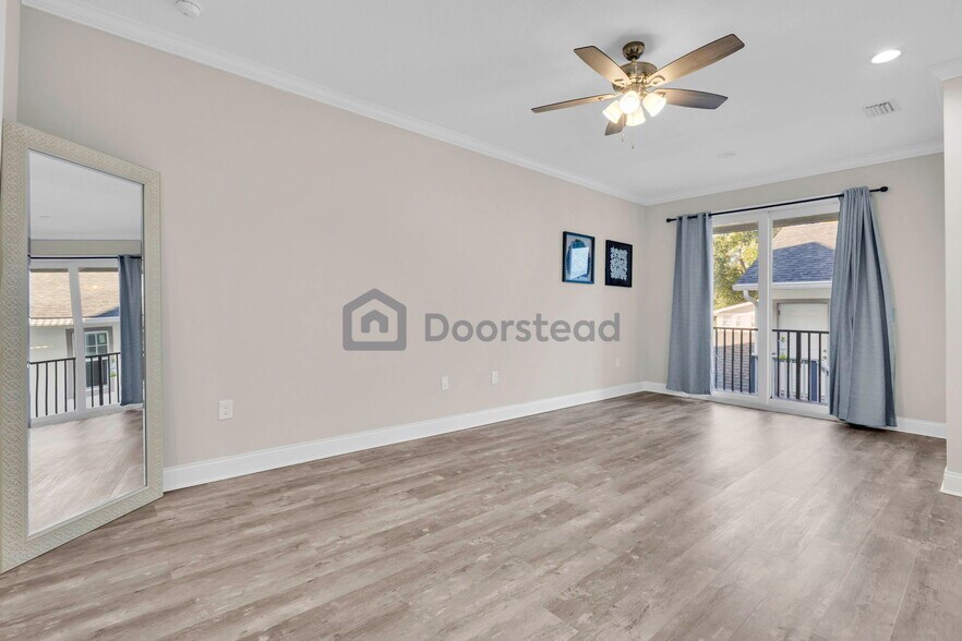 Building Photo - 4114 N Nebraska Ave